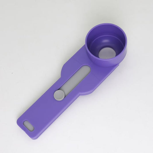 Practical and compact coffee scoop funnel with sliding measuring function