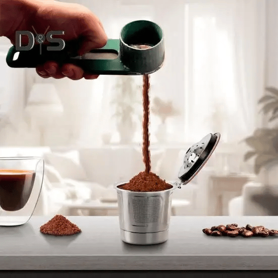 Practical and compact coffee scoop funnel with sliding measuring function