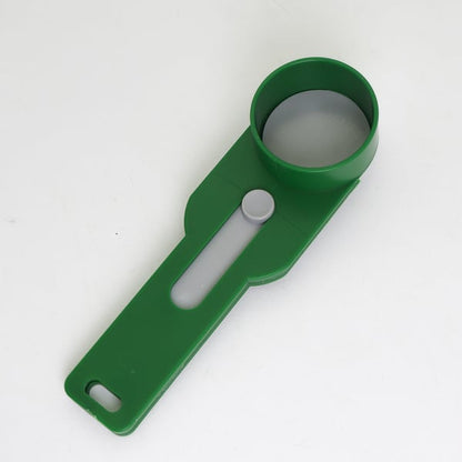 Practical and compact coffee scoop funnel with sliding measuring function