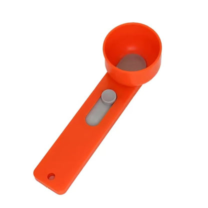 Practical and compact coffee scoop funnel with sliding measuring function
